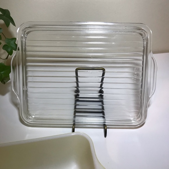 Yellow Pyrex Fridgie - Picture 3 of 7